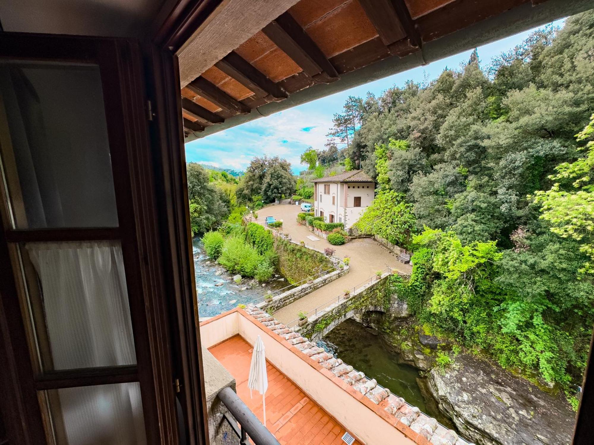 La Ferriera Exclusive Resort - Pool & Waterfall Loro Ciuffenna Zewnętrze zdjęcie
