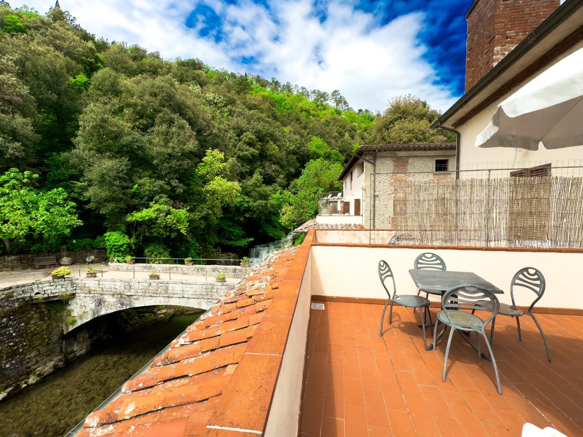 La Ferriera Exclusive Resort - Pool & Waterfall Loro Ciuffenna Zewnętrze zdjęcie